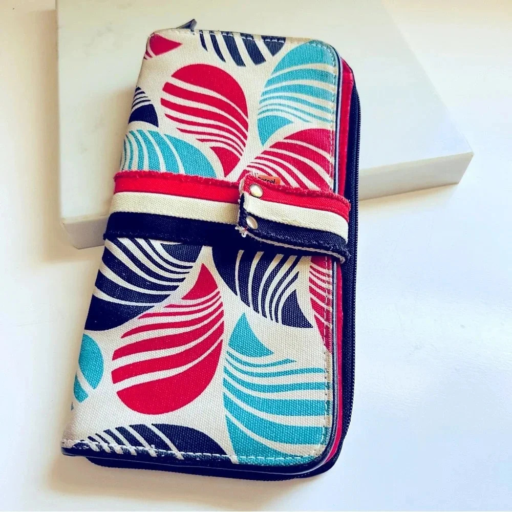 Loop NYC PARCEL Wallet Clutch Organizing/Passport